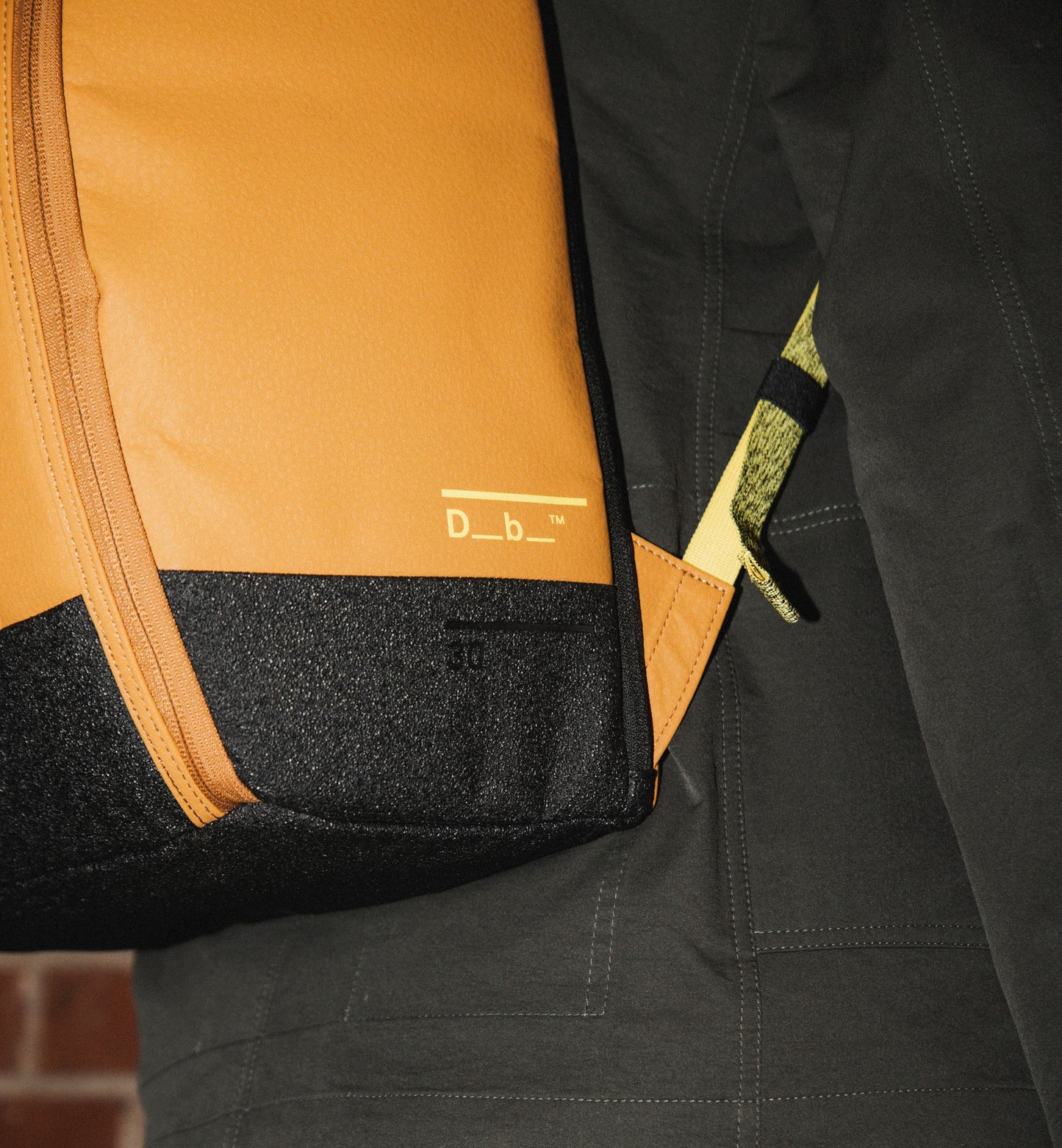 Hugger Backpack 30L Acorn Brown