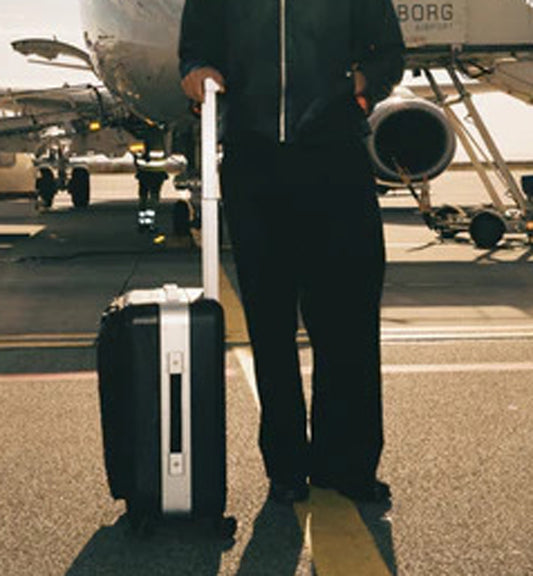 Ramverk Pro Front-access Carry-on