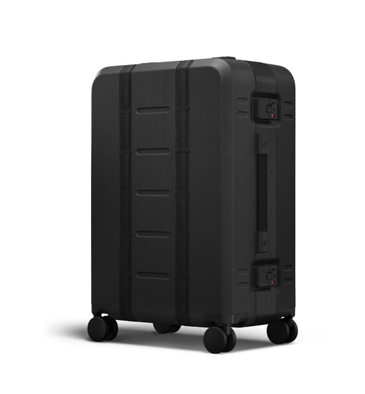 Ramverk Pro Check-in Luggage Medium