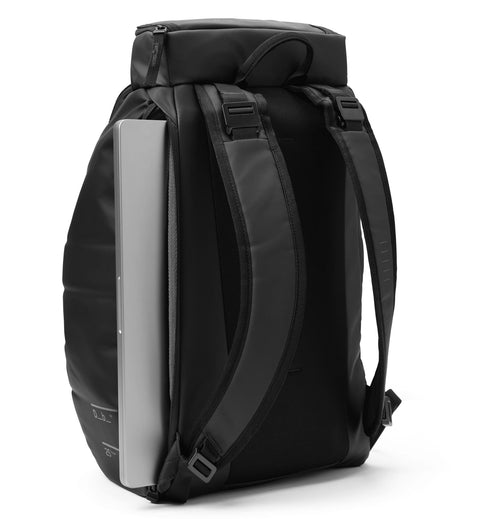 Hugger Backpack 25L (DbTokyo)