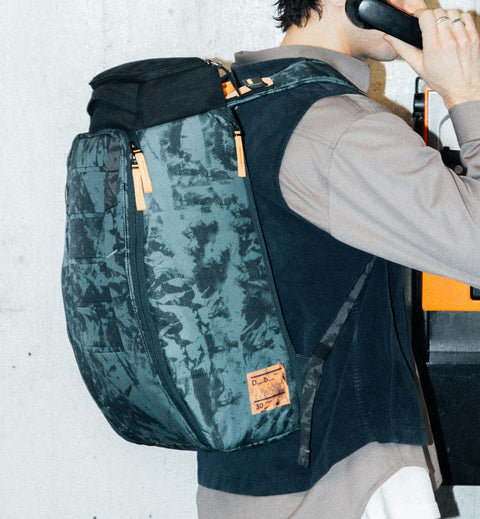 Hugger Backpack 30L