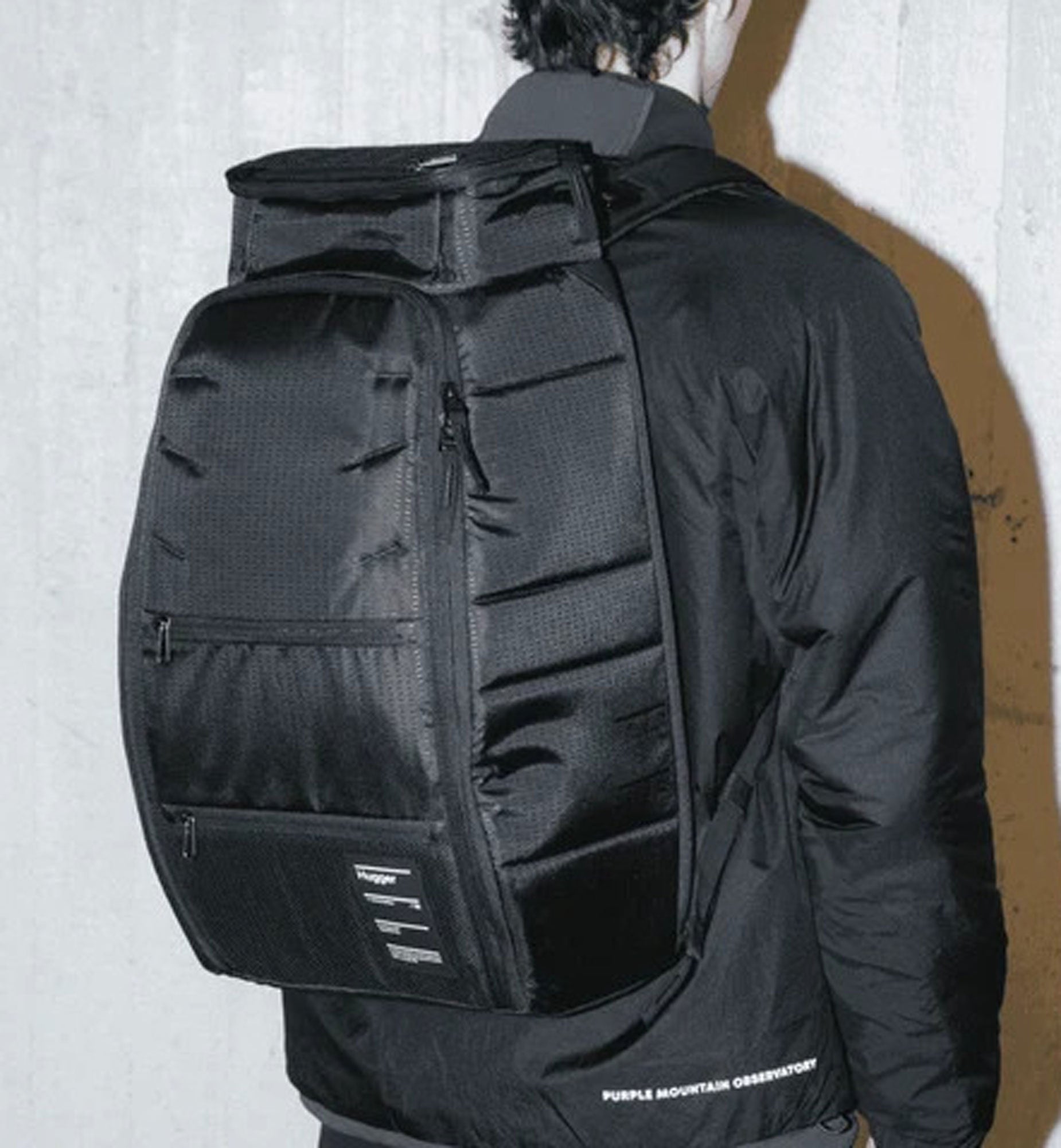 Hugger Backpack 30L Inside Out