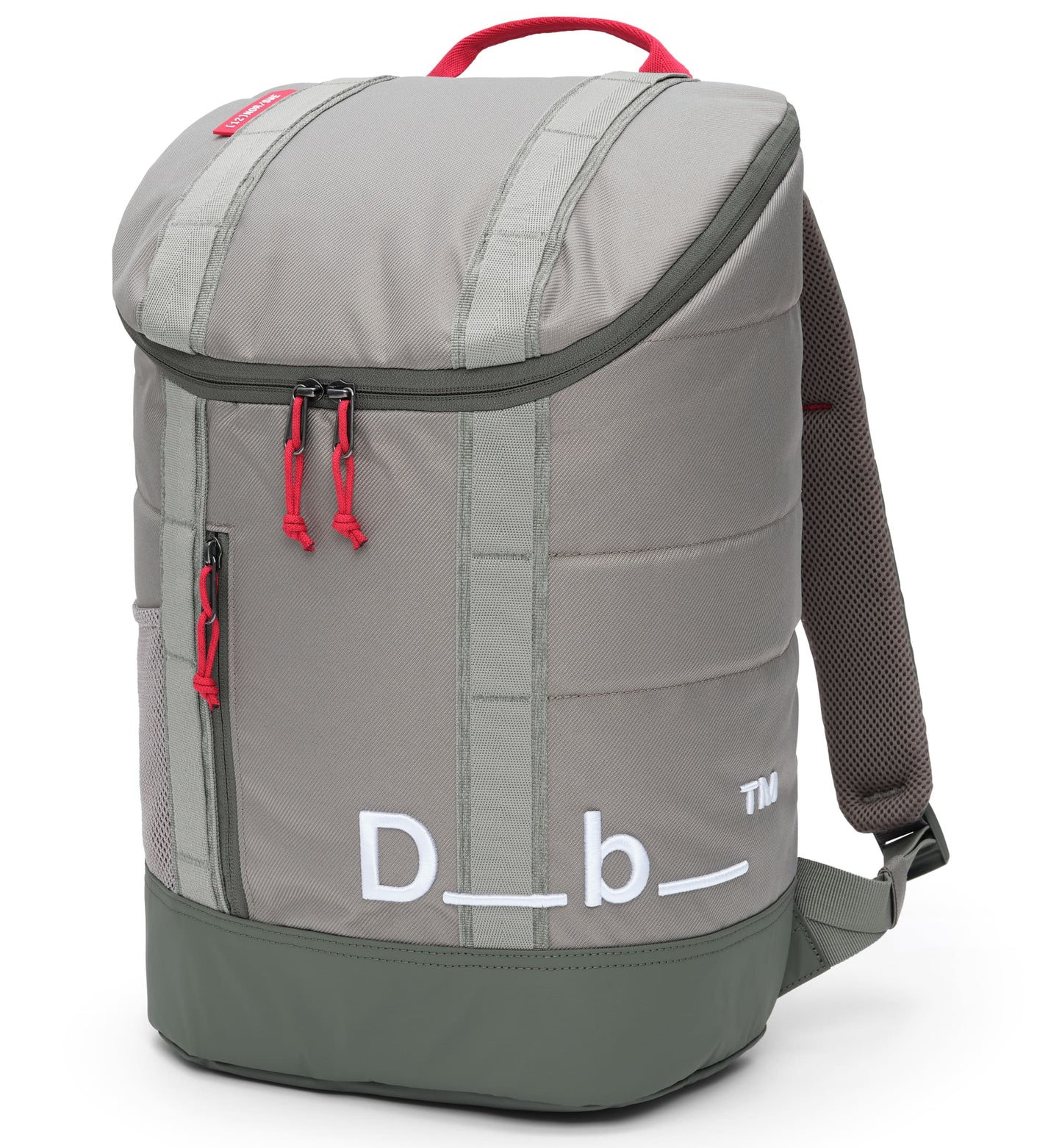 Db Hauler Backpack 25L バックパックの正面画像。旅行やスポーツなどアクティブなシーンに最適な、スタイリッシュで多機能なバックパックです。色はBasil Green