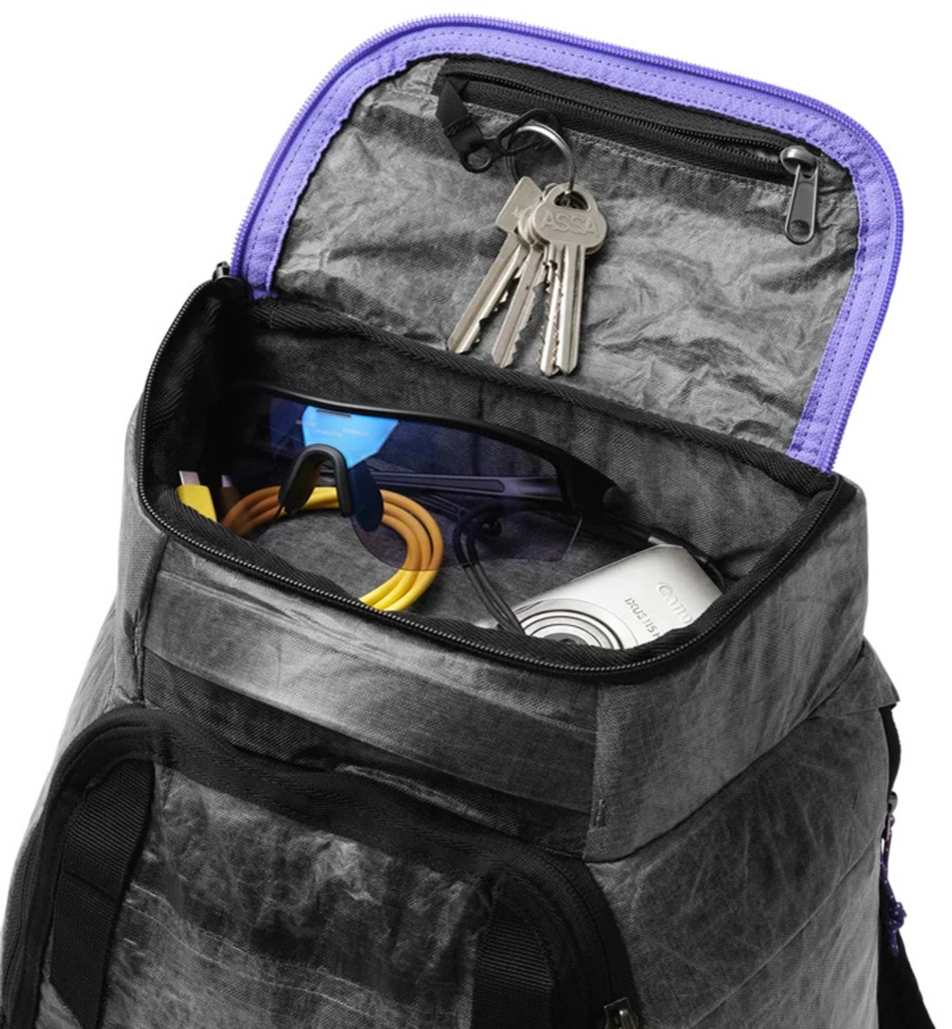 Weigh Lighter Hugger Backpack 30L