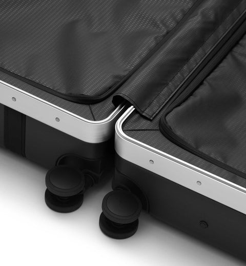 Ramverk Pro Check-in Luggage Medium