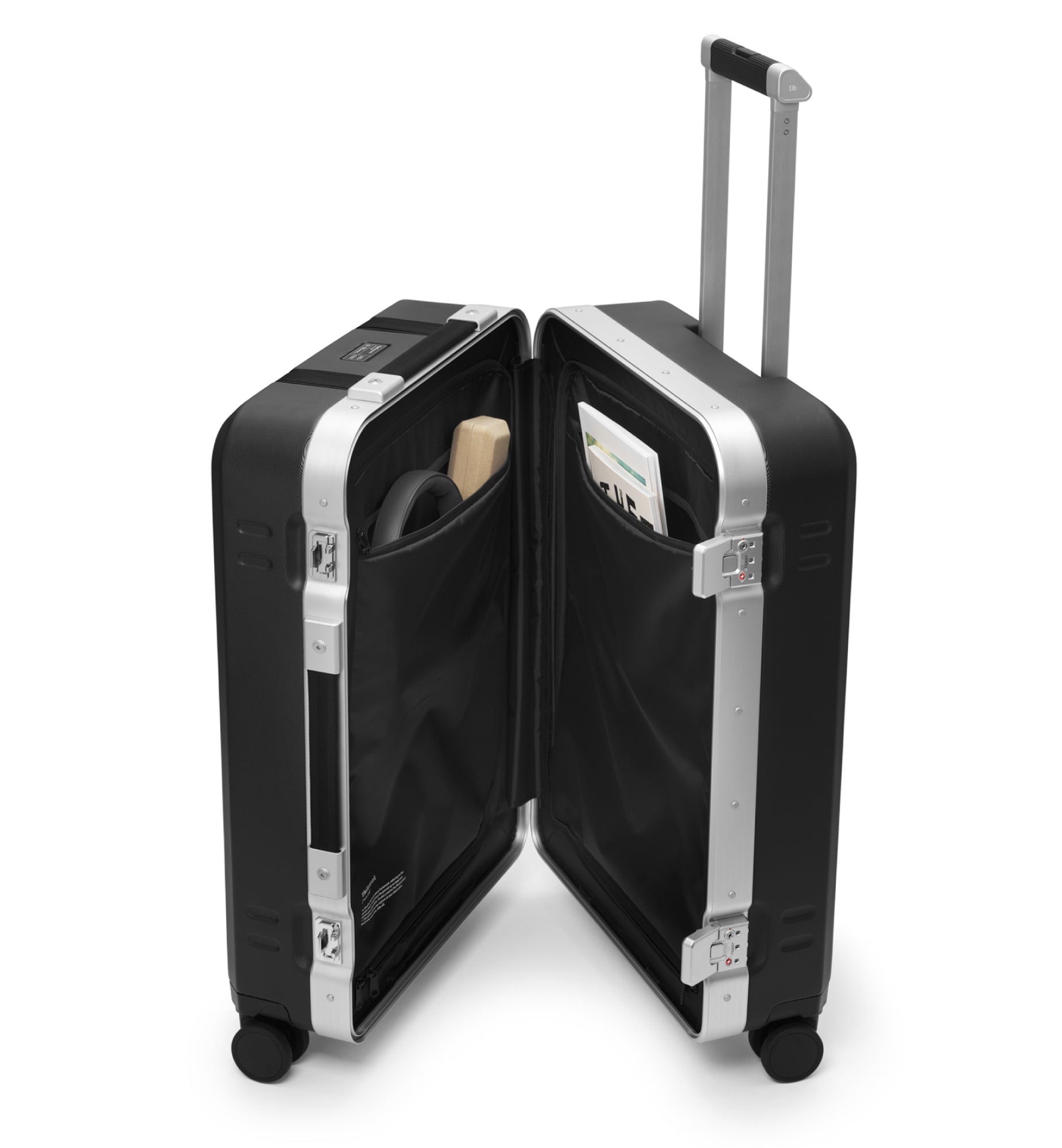 Ramverk Pro Check-in Luggage Medium