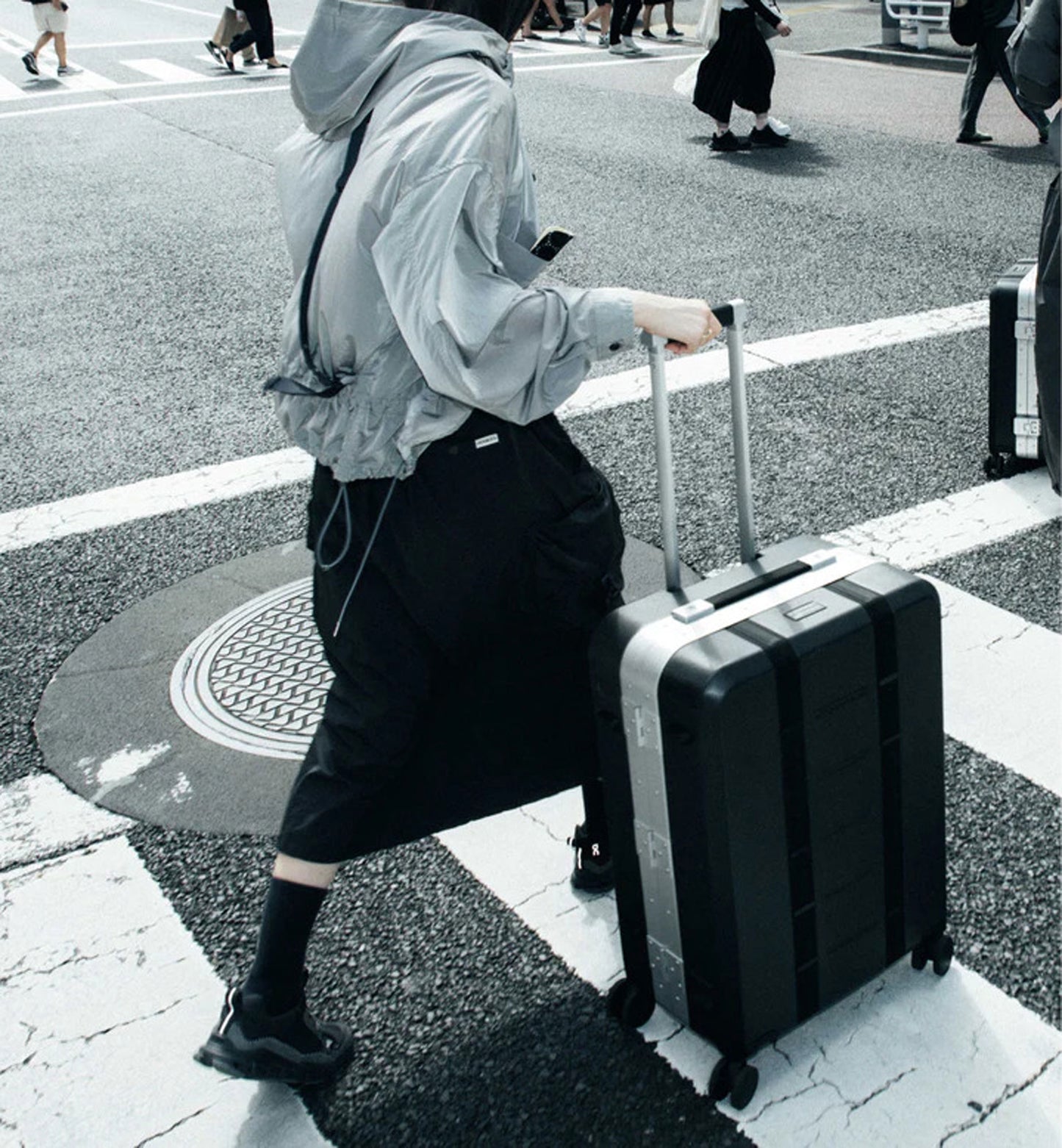 Ramverk Pro Check-in Luggage Medium