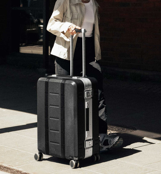 Ramverk Pro Check-in Luggage Medium