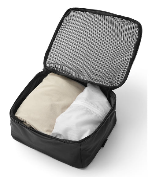 Essential Packing Cube M