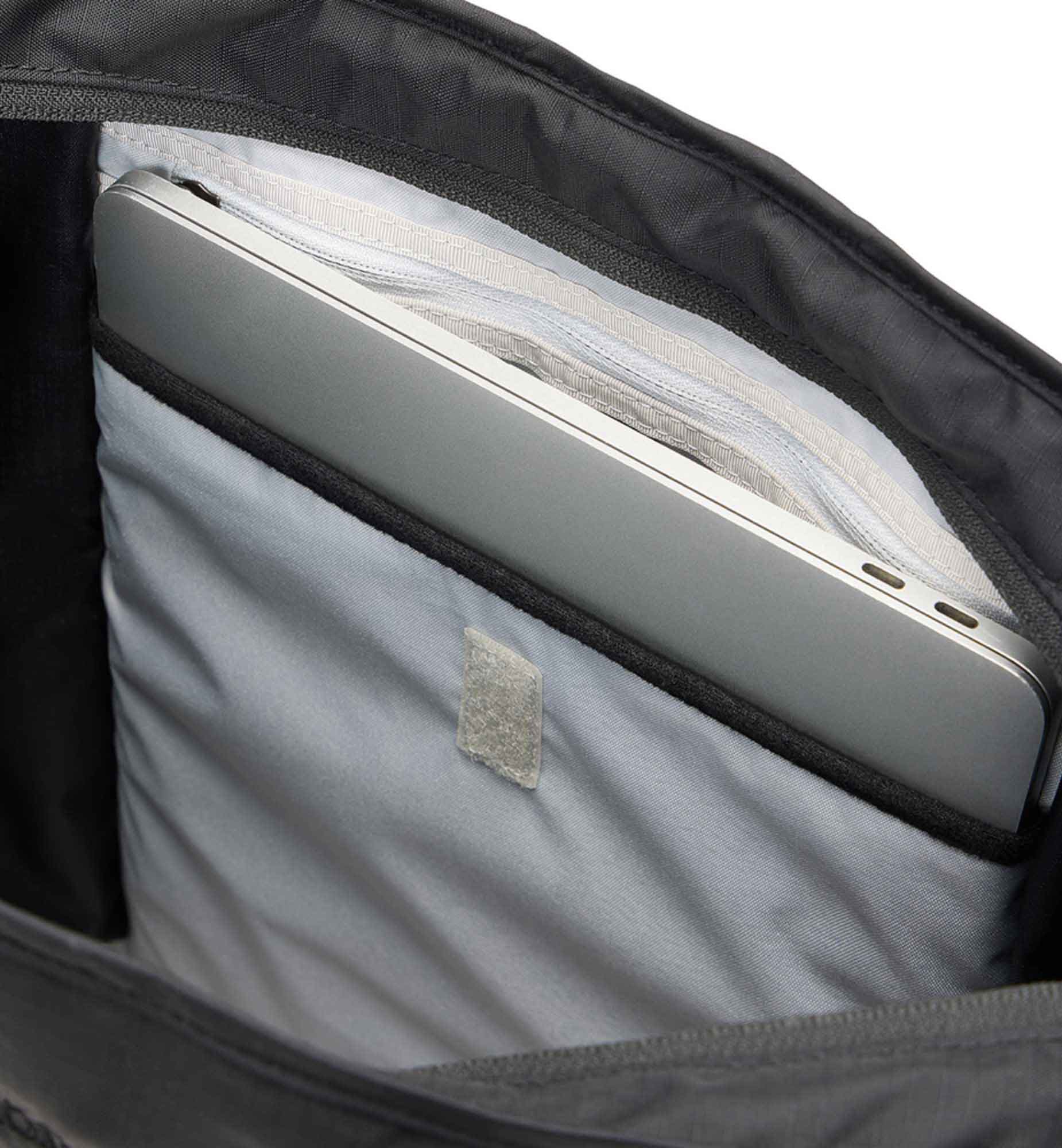 Tight Tote 25