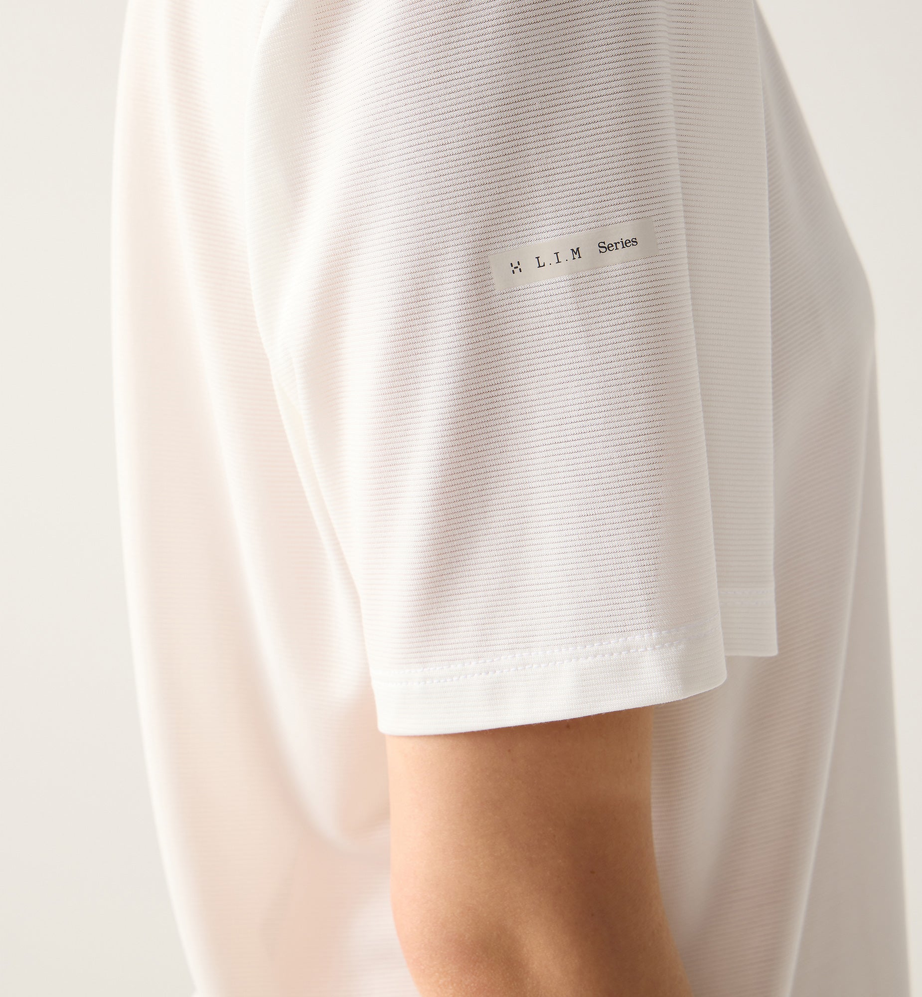 L.I.M Delta Crop Tee Women