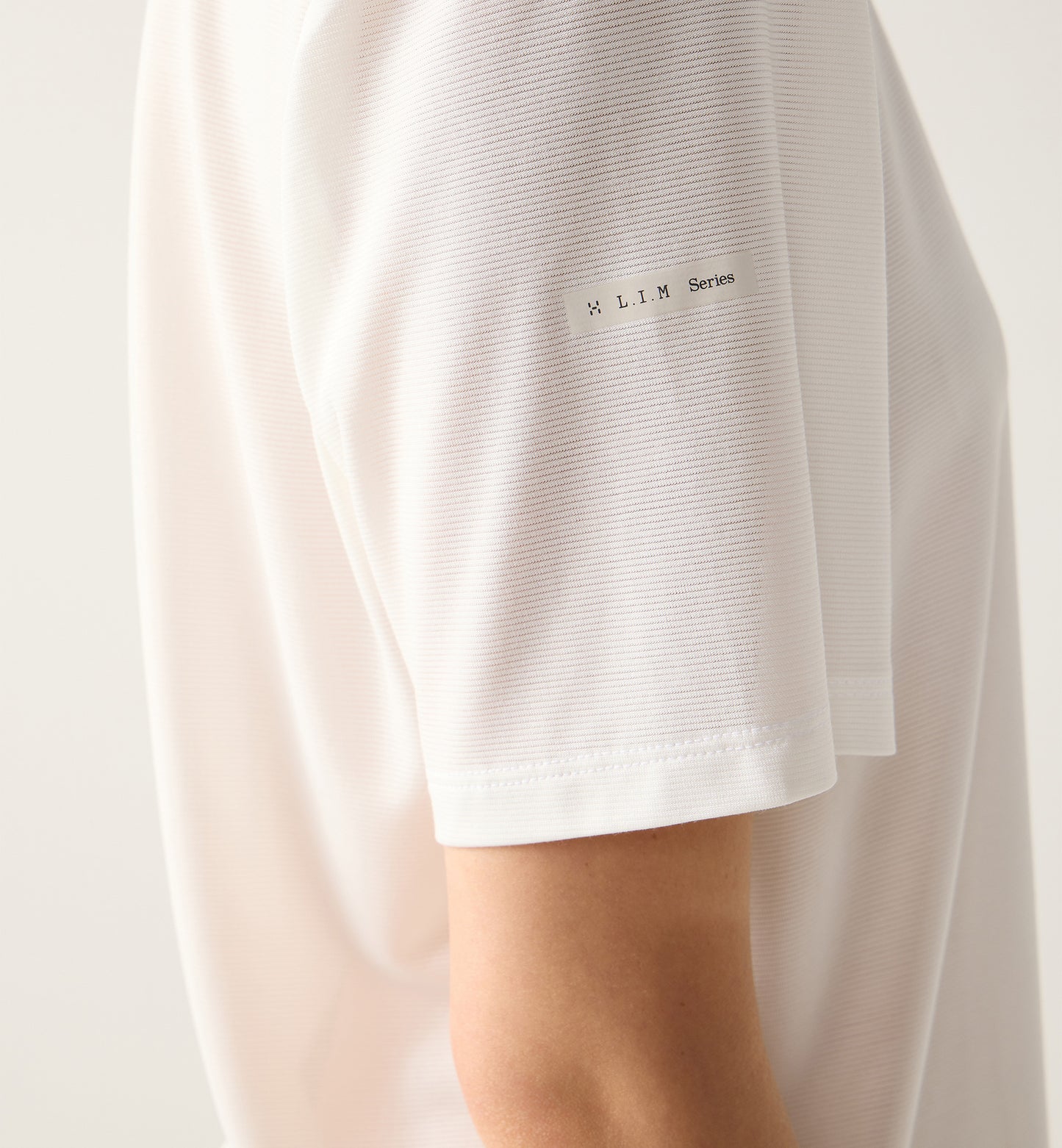 L.I.M Delta Crop Tee Women