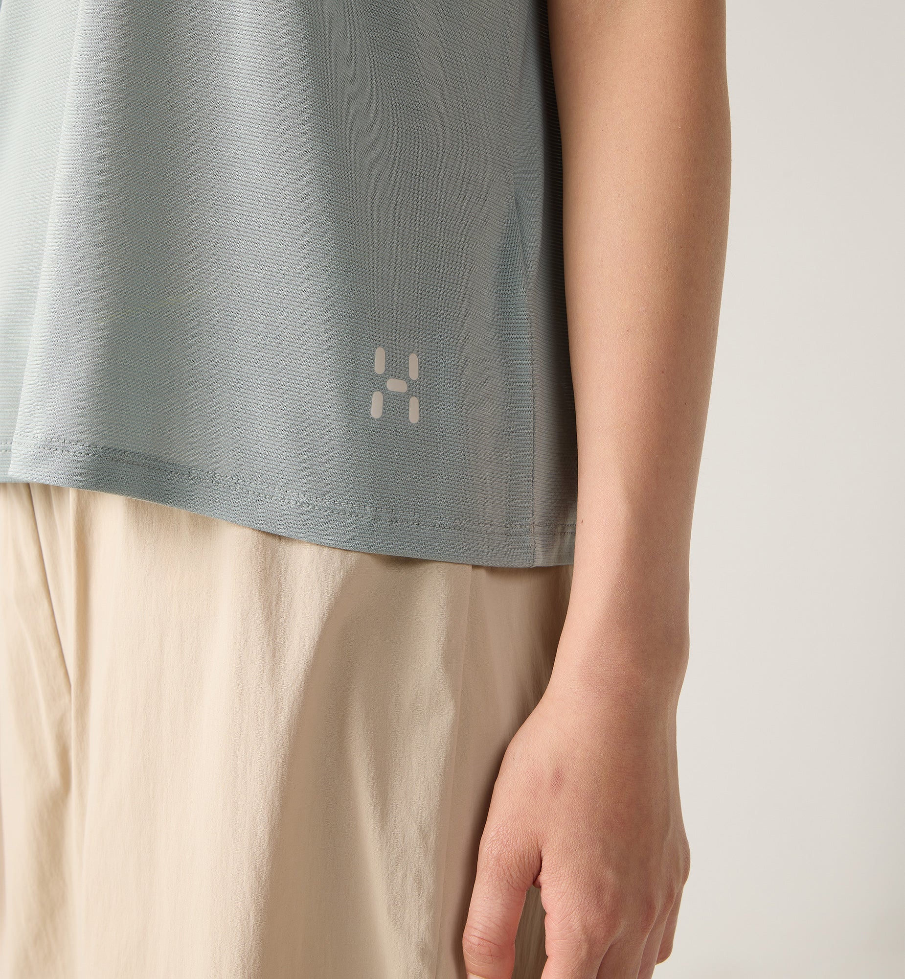 L.I.M Delta Crop Tee Women