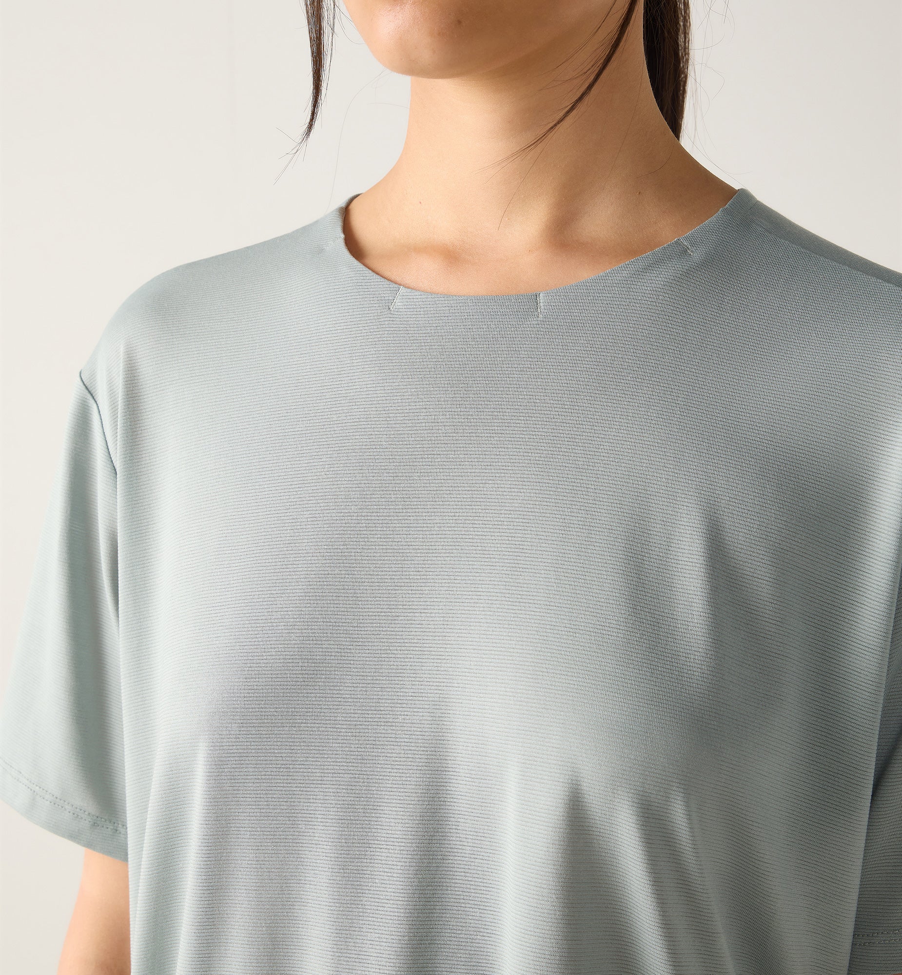 L.I.M Delta Crop Tee Women