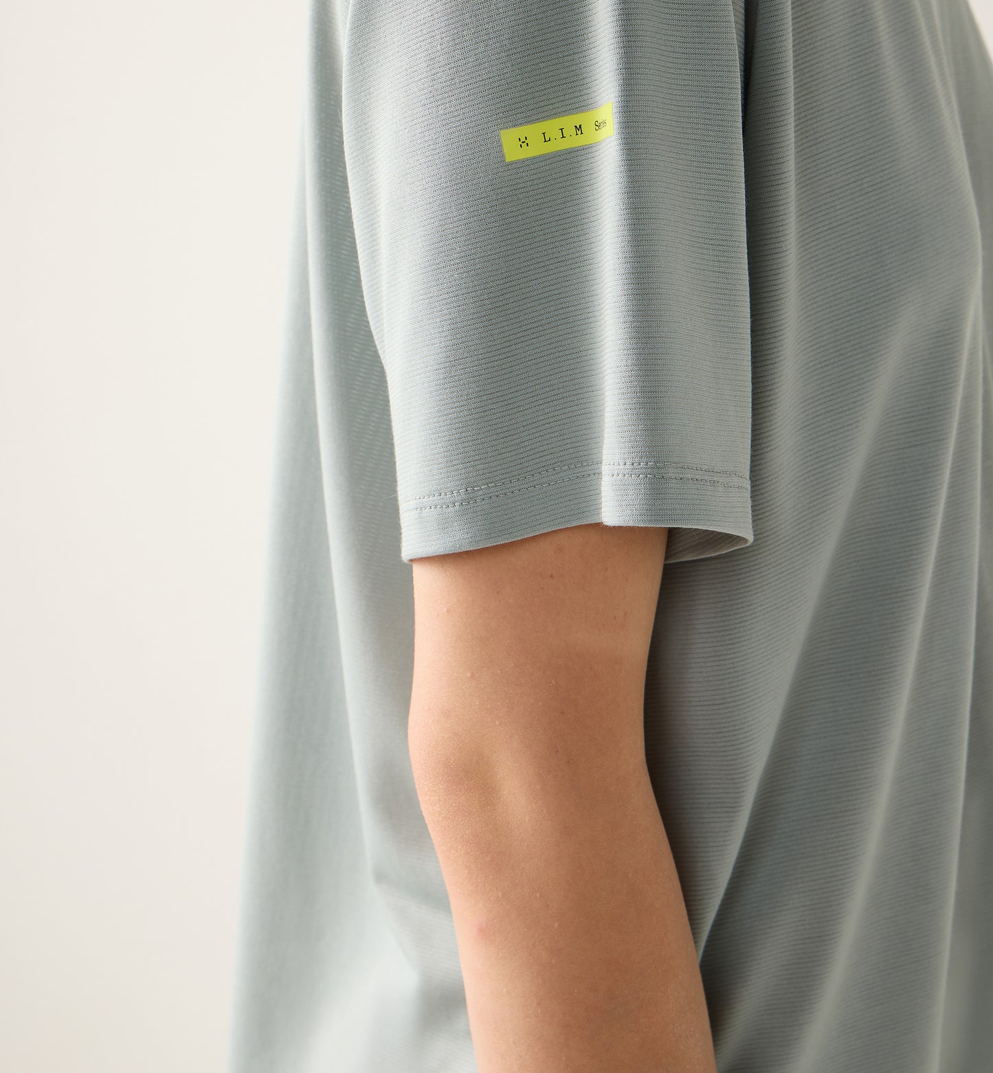 L.I.M Delta Crop Tee Women