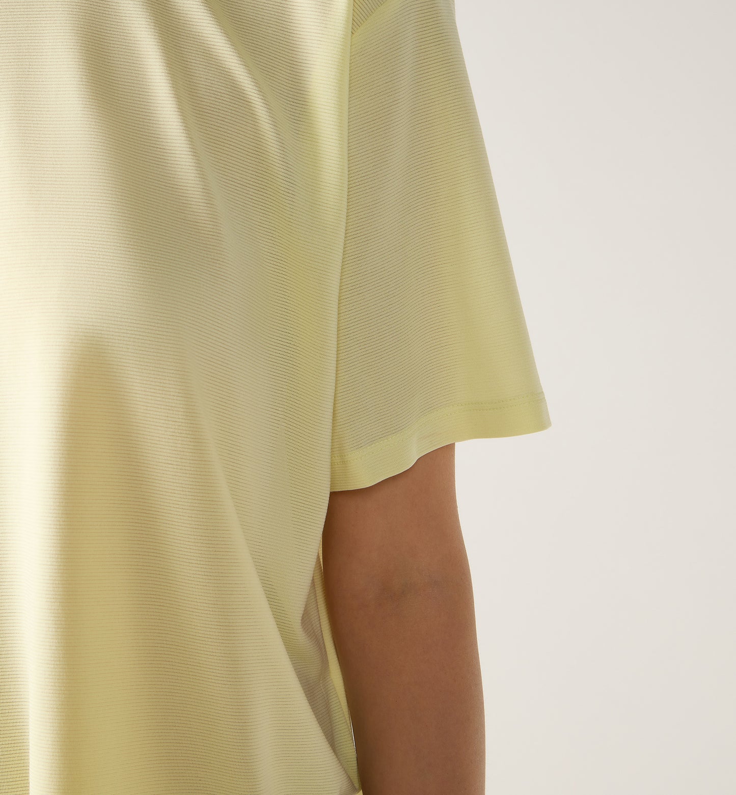 L.I.M Delta Crop Tee Women